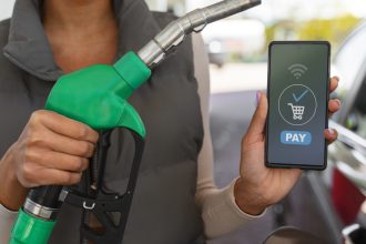 Carte carburant et télébadge : comment les PME optimisent vraiment leurs frais de déplacement ?